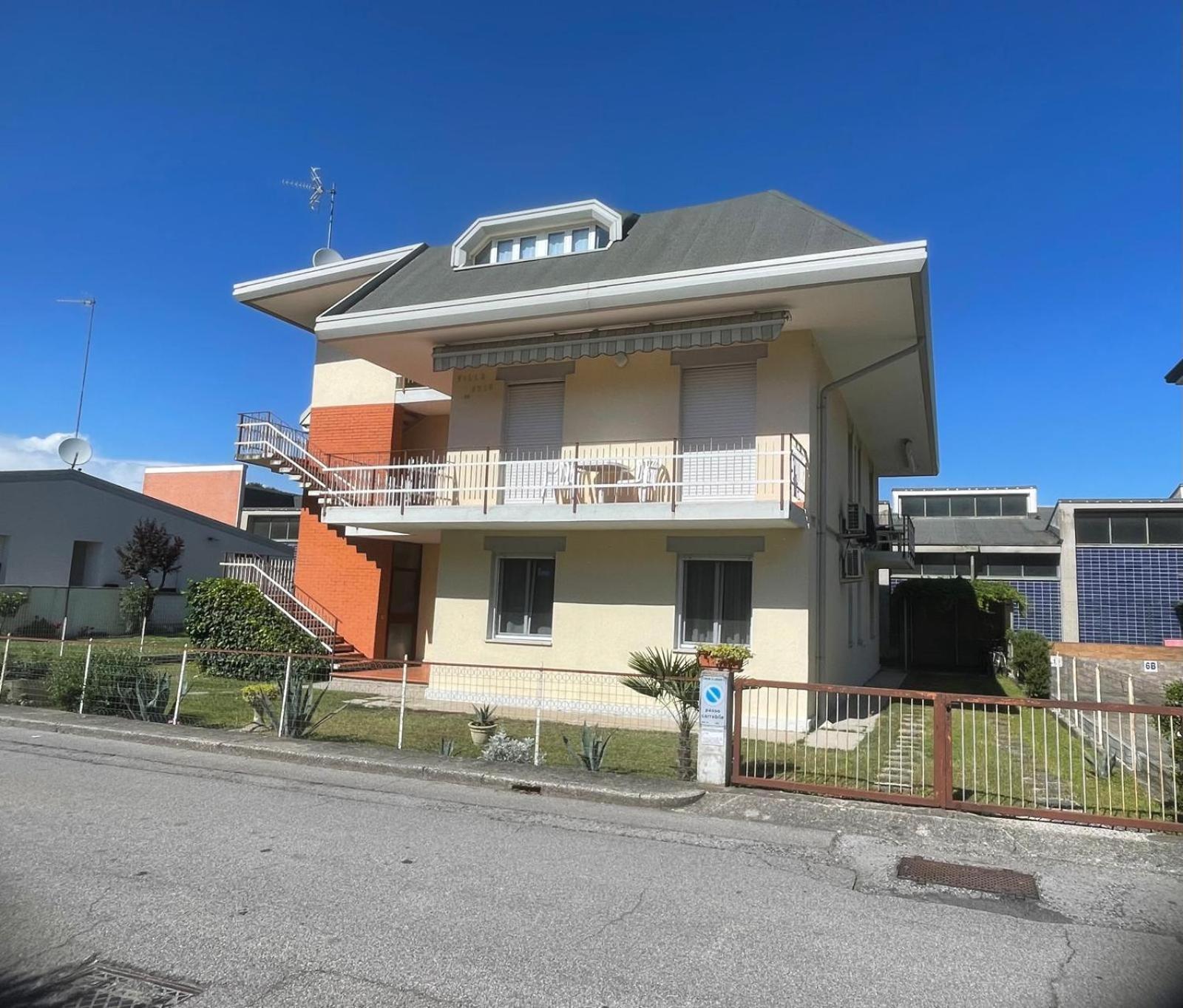 Appartamento Villa Asio 利尼亚诺萨比亚多罗 外观 照片